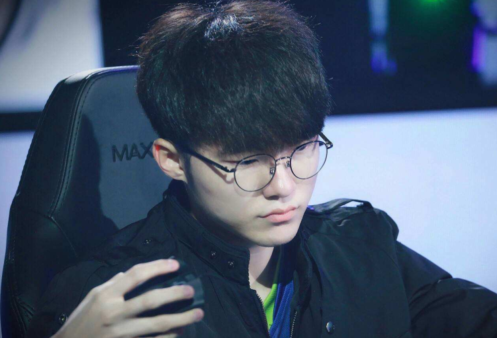 各自贡献了 各自贡献了